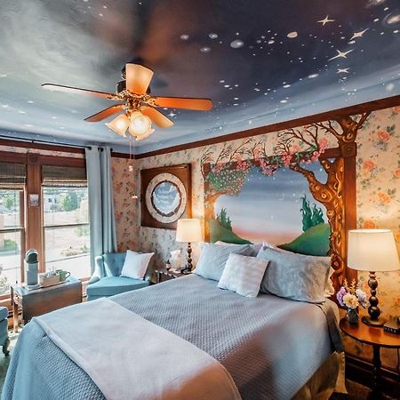 Mamere'S Guest House Monmouth Bagian luar foto