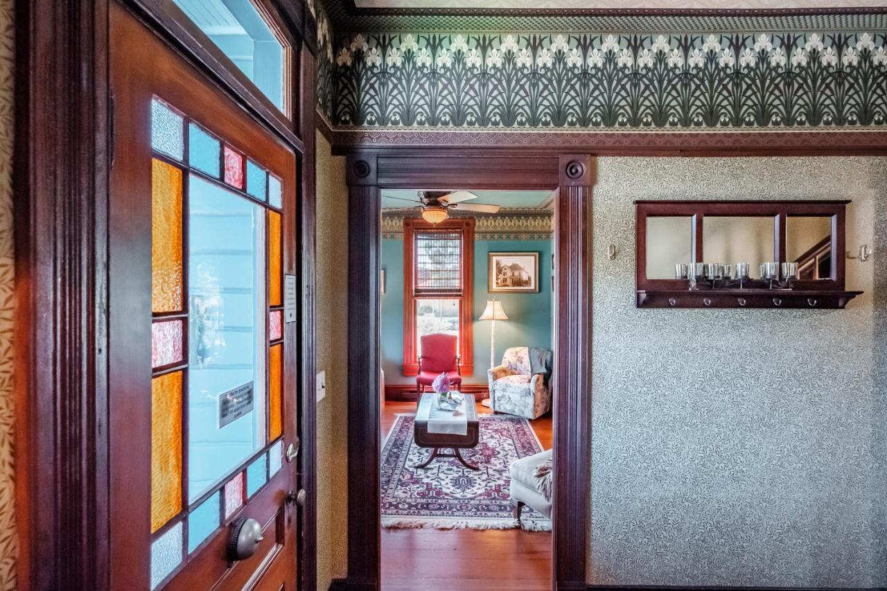 Mamere'S Guest House Monmouth Bagian luar foto