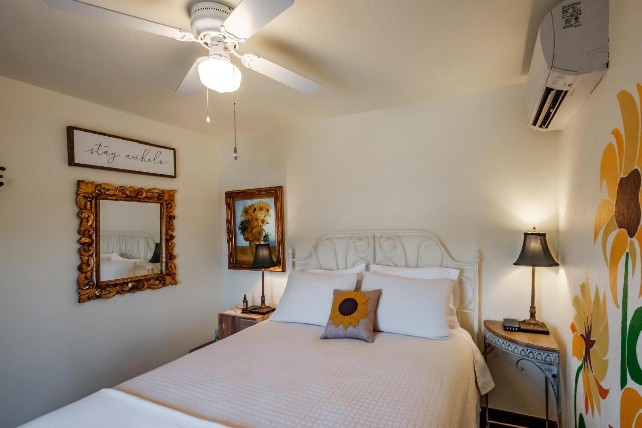 Mamere'S Guest House Monmouth Bagian luar foto