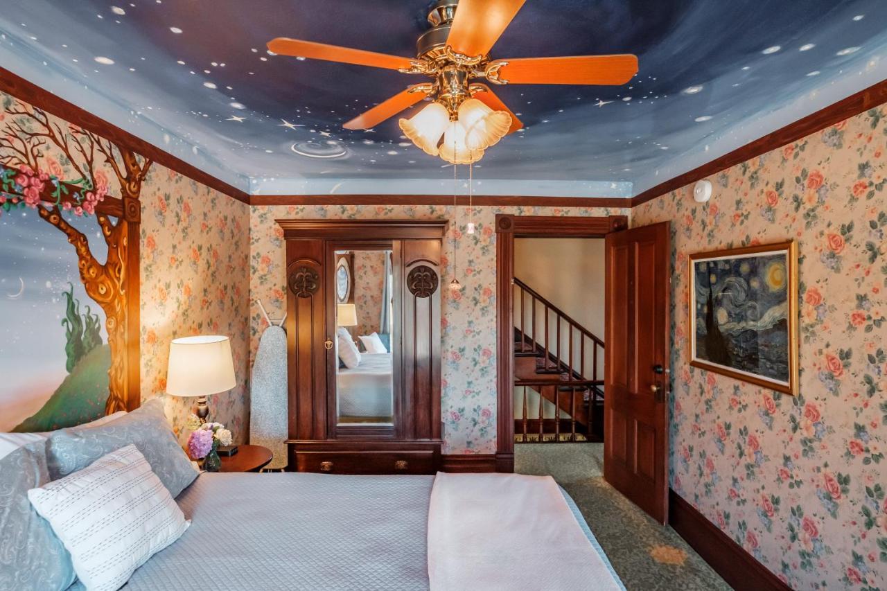 Mamere'S Guest House Monmouth Bagian luar foto